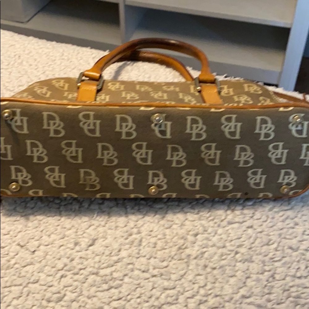 P - Picture 3 of 5